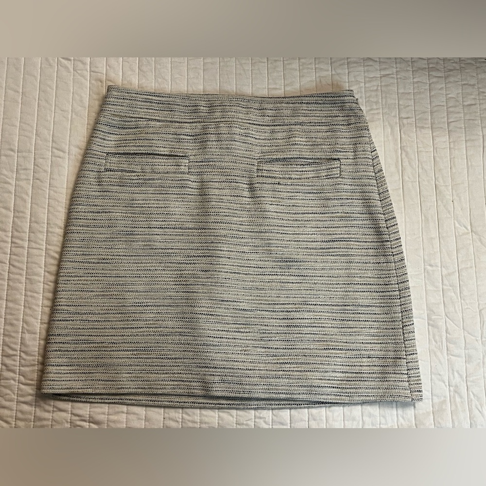 Loft gray and white tweed mini skirt NWOT